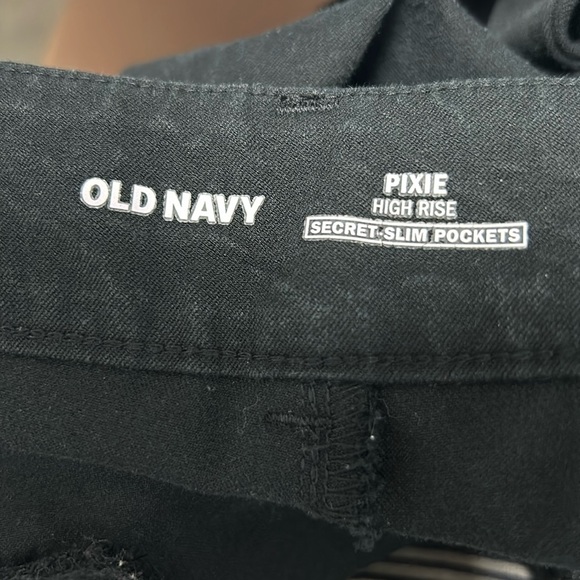 Old Navy High Rise Pixie Pants - Picture 2 of 3